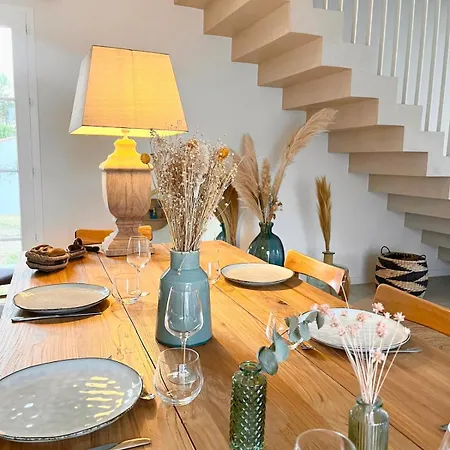 Дом отдыха Somptueuse Villa Privee 9 Chambres 7 Salles De Bain Piscine Privee Ла-Куард-сюр-Мер